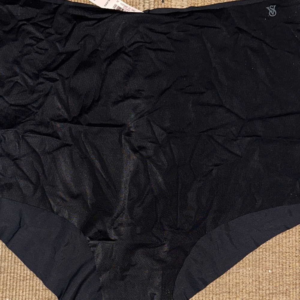 NWT Victoria's Secret Seamless No Show Black Briefs